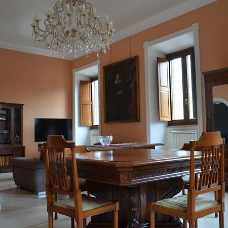 Elegante Appartamento Nel Centro Di Roma Buitenkant foto