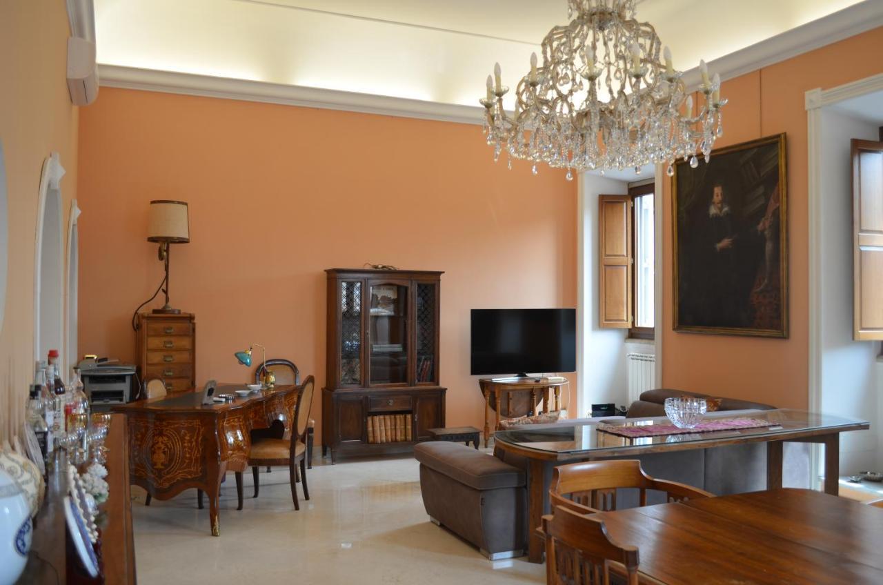 Elegante Appartamento Nel Centro Di Roma Buitenkant foto