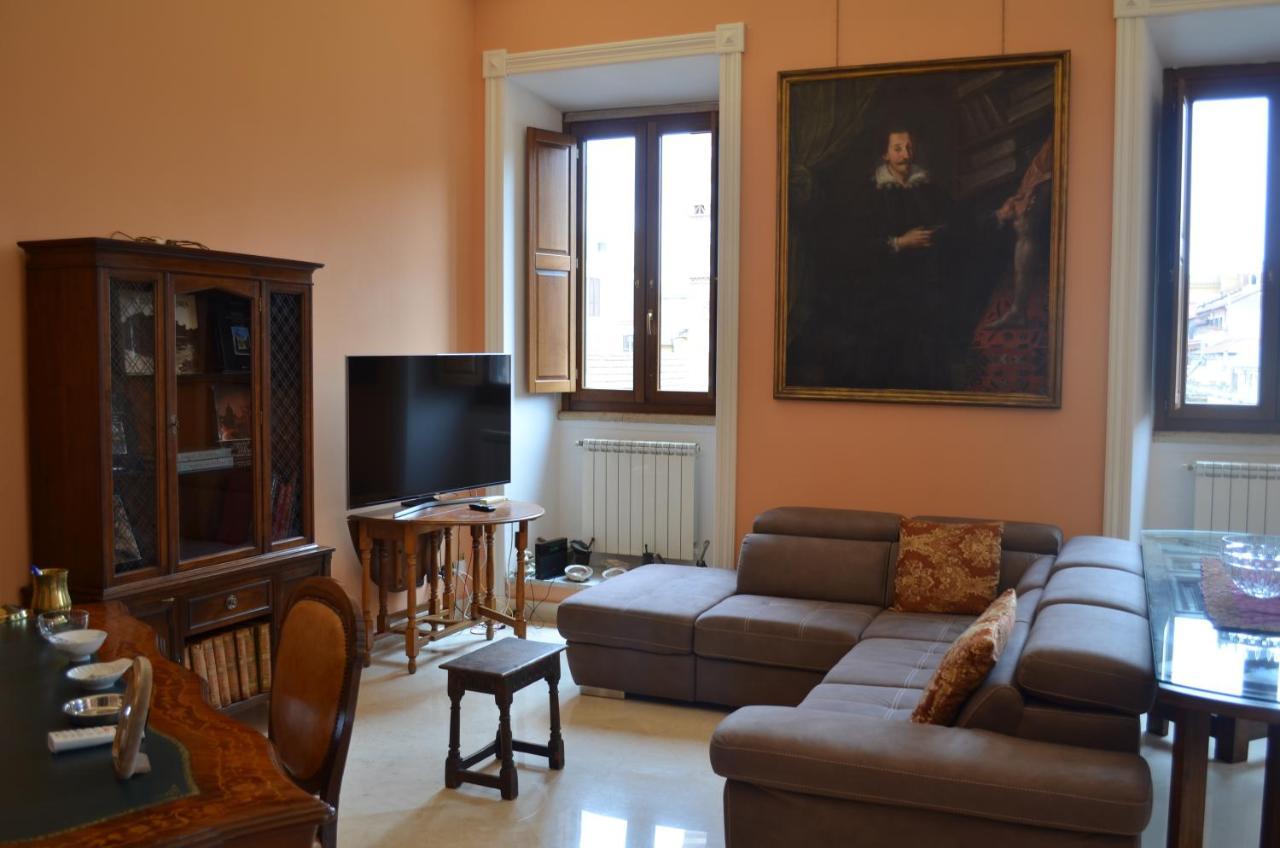 Elegante Appartamento Nel Centro Di Roma Buitenkant foto
